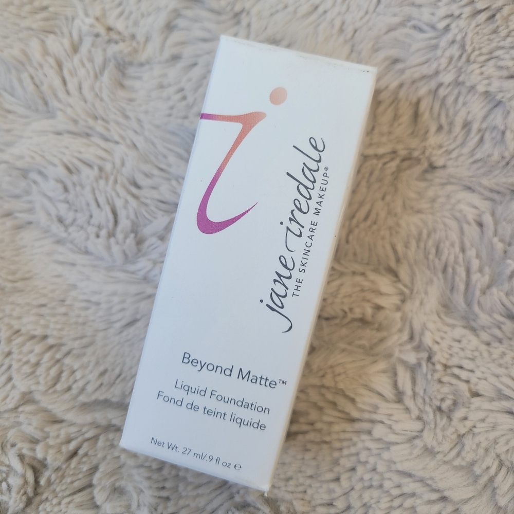 Jane Iredale Liquid Foundation Box